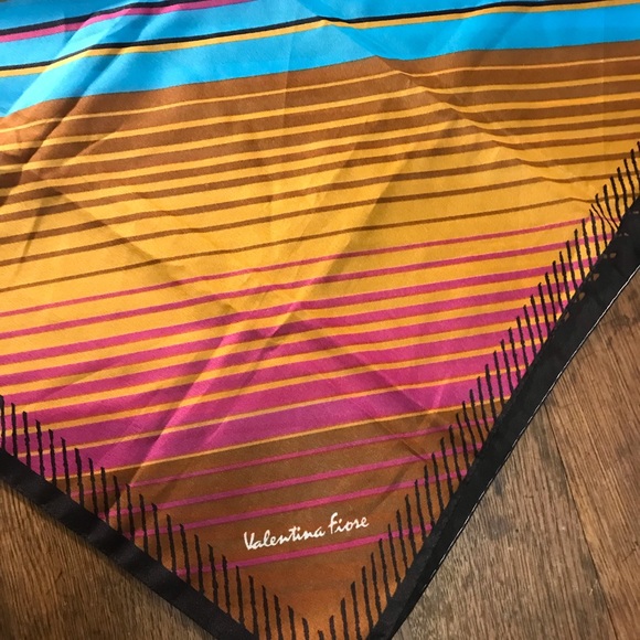 Vibrant Classy Valentina Fiore Accent Scarf - Picture 2 of 3